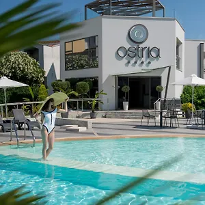 https://ostria-sea-side-hotel-hanioti.hotelschalkidiki.net